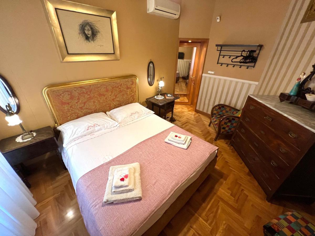 B&B Michelangelo เนเปิลส์ ภายนอก รูปภาพ