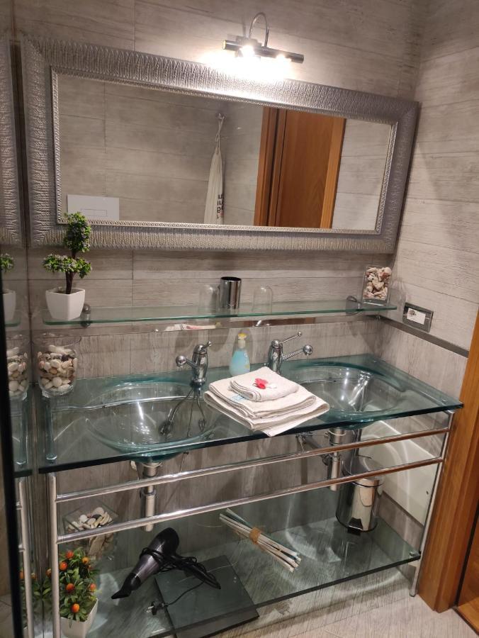 B&B Michelangelo เนเปิลส์ ภายนอก รูปภาพ