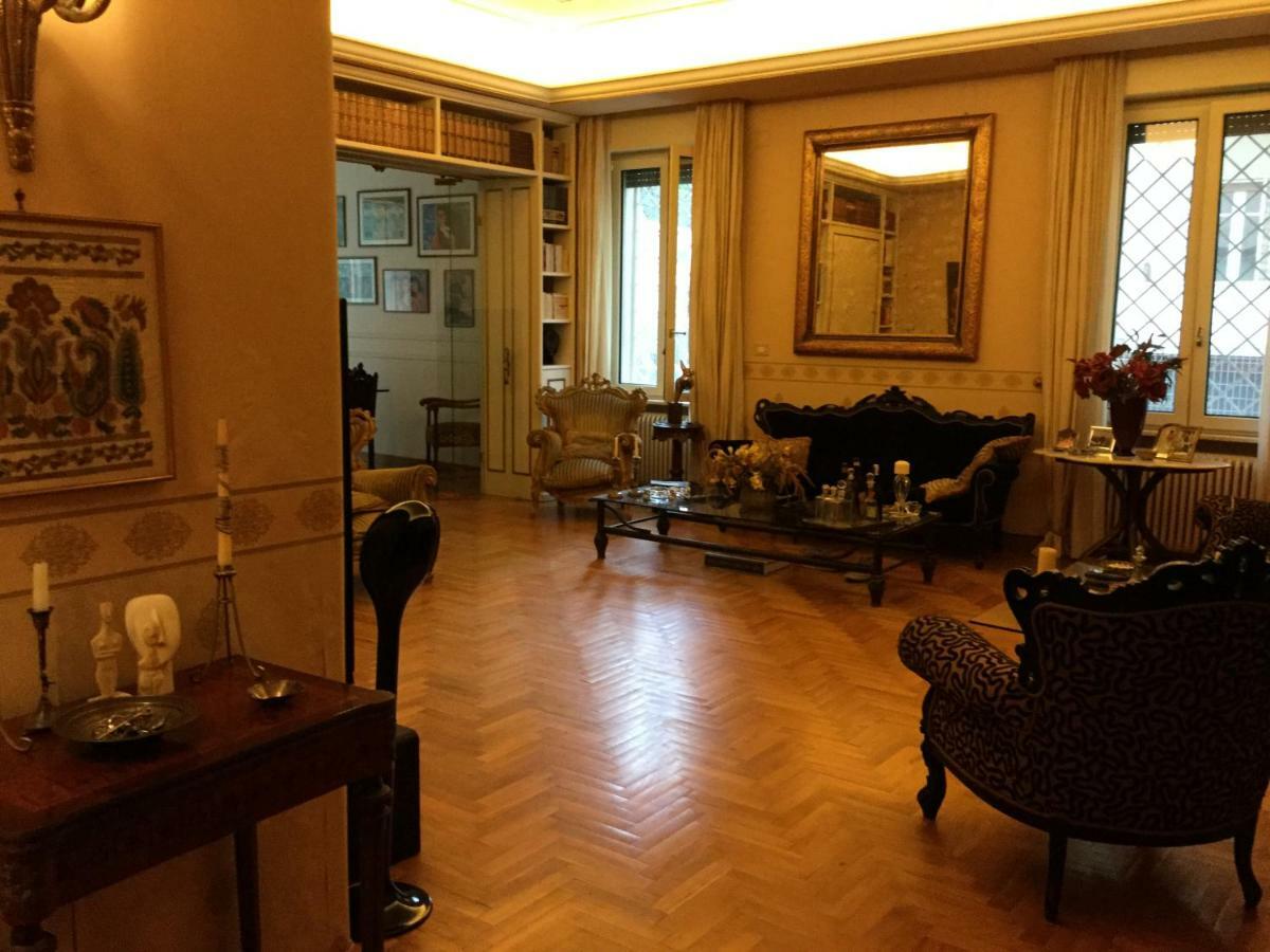 B&B Michelangelo เนเปิลส์ ภายนอก รูปภาพ